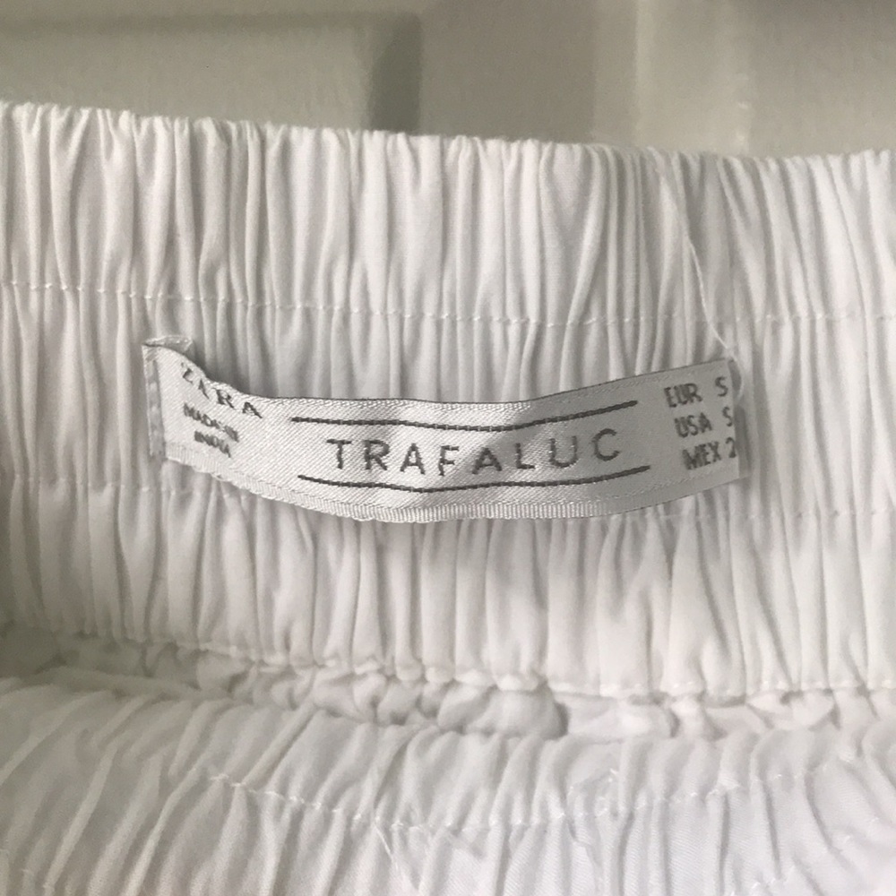 ZARA TRF EYELET EMBROIDERY MINI SKIRT - Picture 3 of 3